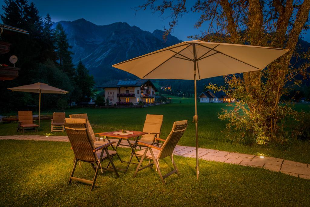 Bio-Holzhaus Und Landhaus Heimat ラムサウ・アム・ダッハシュタイン エクステリア 写真