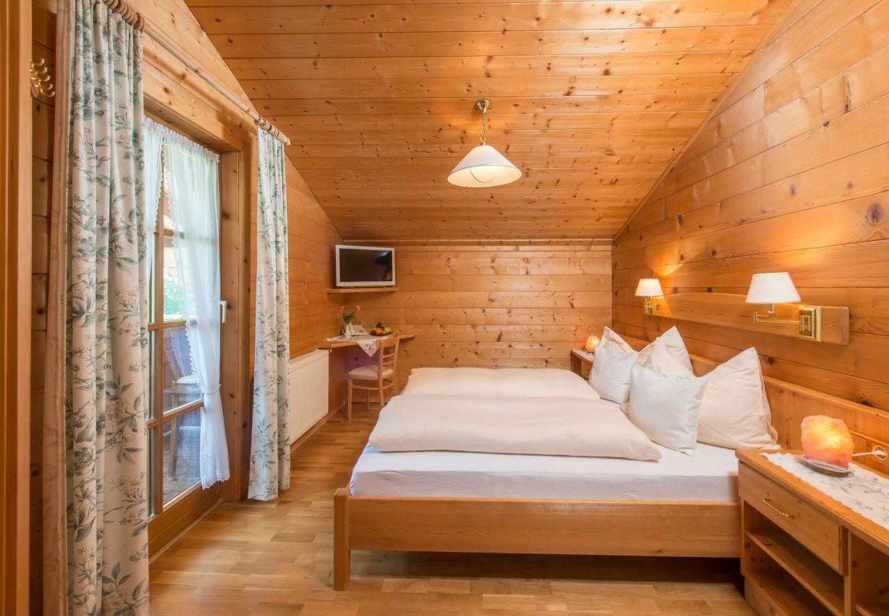 Bio-Holzhaus Und Landhaus Heimat ラムサウ・アム・ダッハシュタイン エクステリア 写真